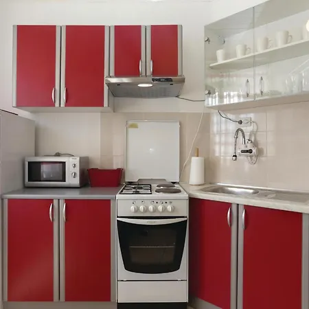 Two-bedroom With Sea View In Kastel Kambelovac Apartament