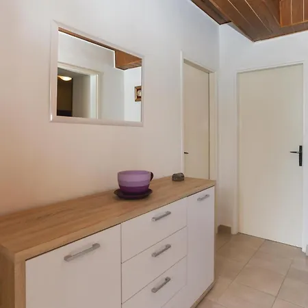 Apartament Two-bedroom With Sea View In Kastel Kambelovac *