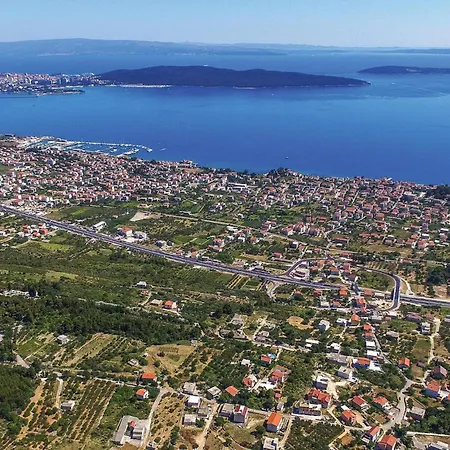Apartament Two-bedroom With Sea View In Kastel Kambelovac